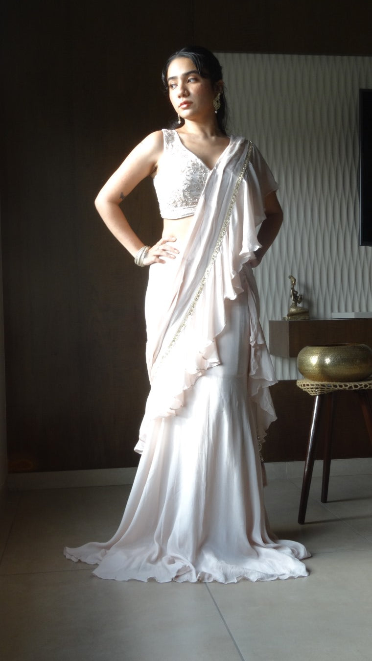 Cream Retro Ruffled Pre-Drape Saree